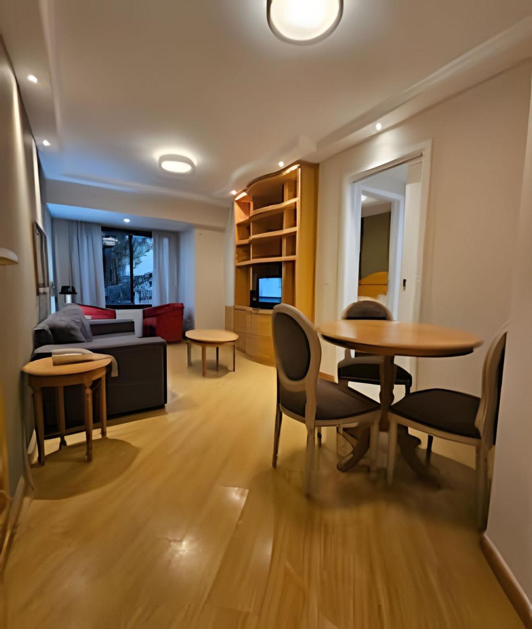 Flat Com E Sala Em Moema Sp Sao Paulo