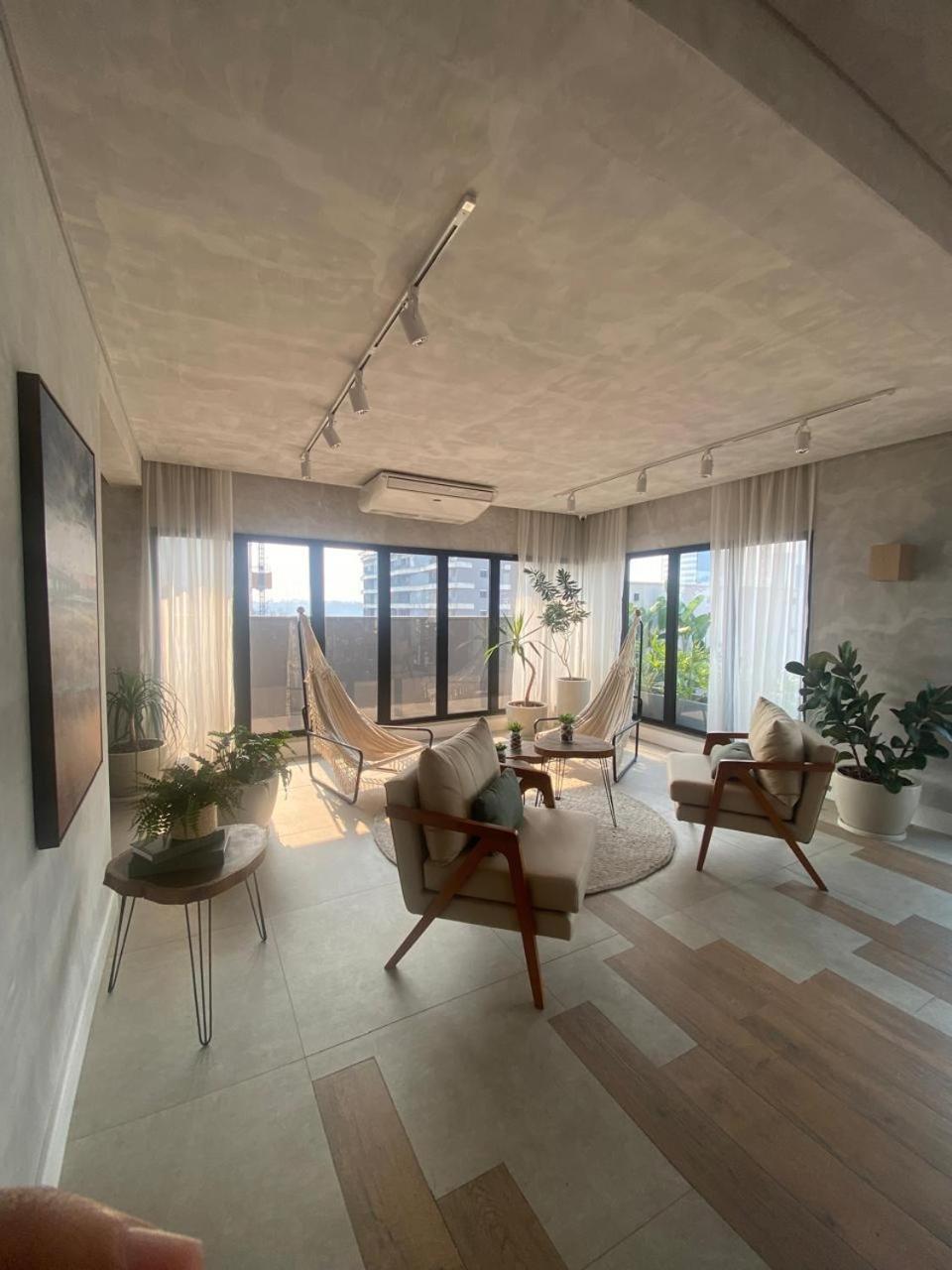 Contemporaneo Na Olimpia Apartemen *