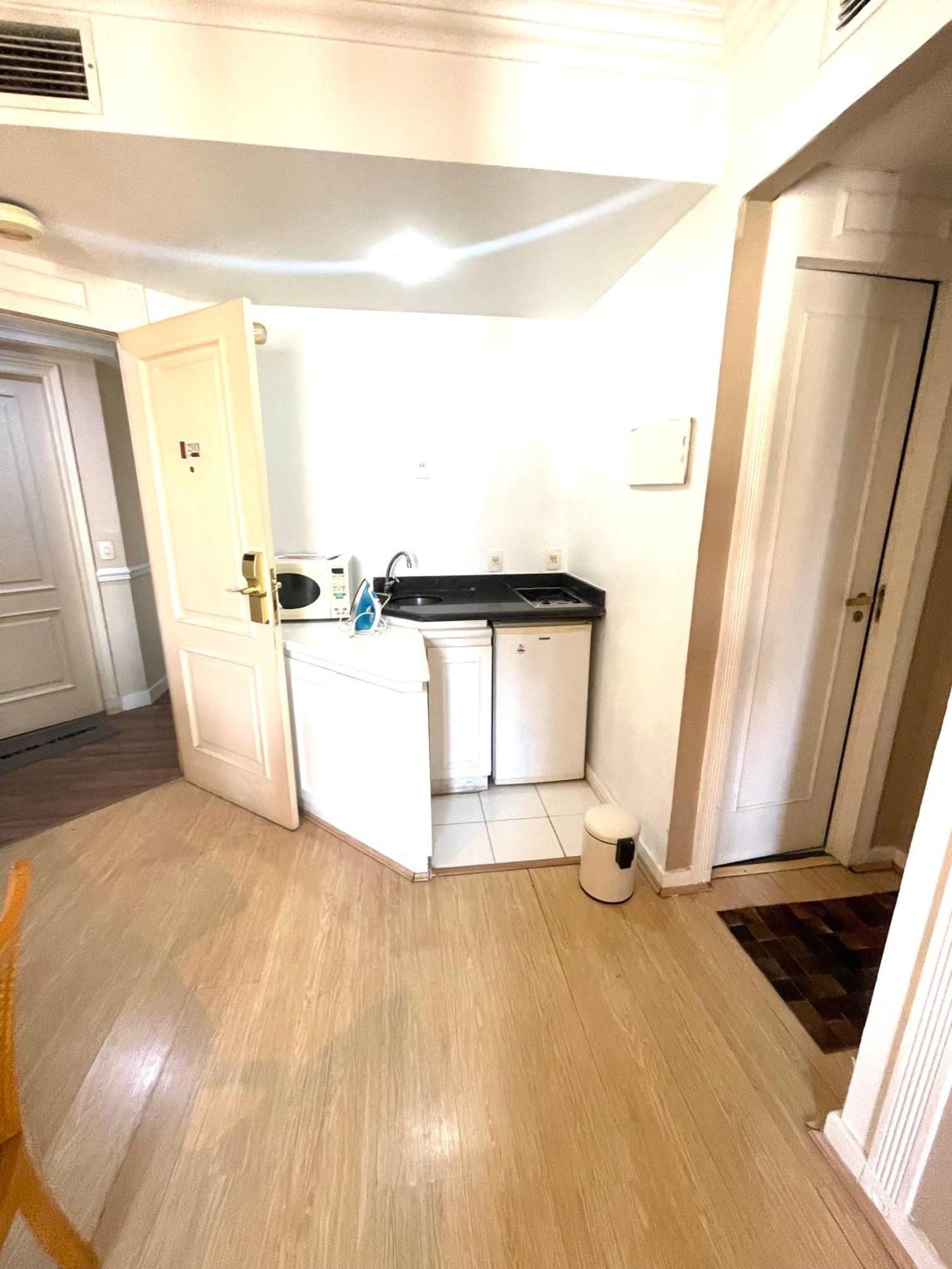 Vila Olimpia Flats *