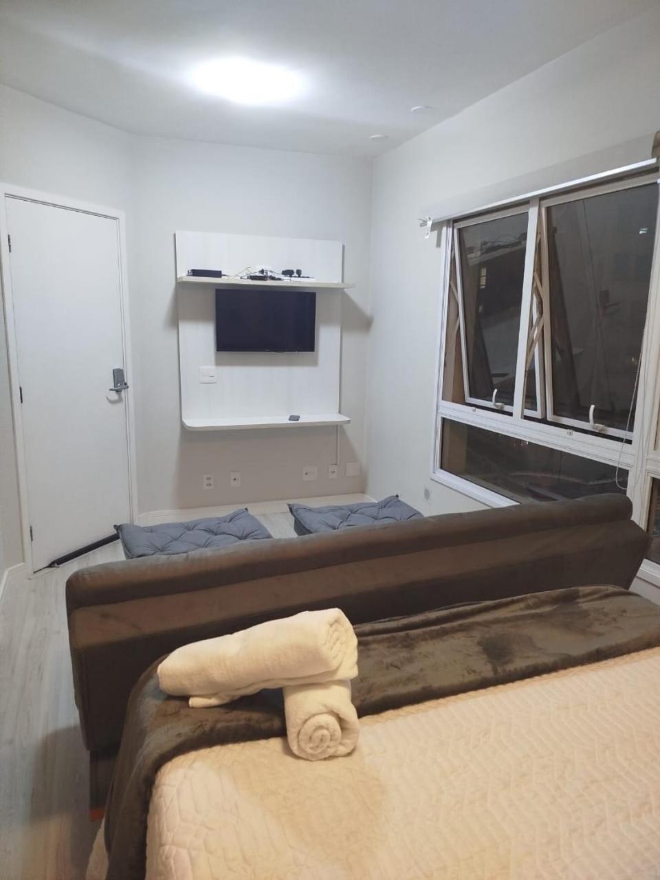 Apartemen A No Centro De Sp, Proximo Da 25 Marco, Bras, Santa Efigenia E Metro *