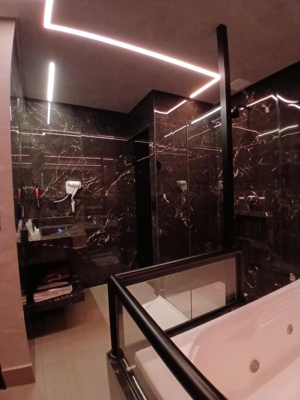 Marselha 5 Khách sạn tình yêu São Paulo