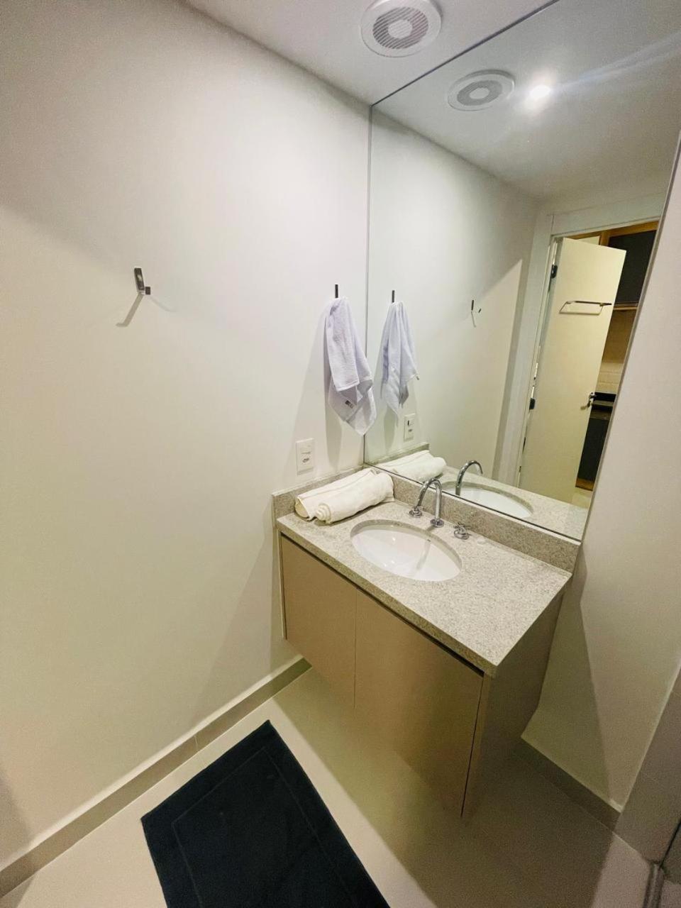 De Luxo, Ao Lado Do Metro Apartment *