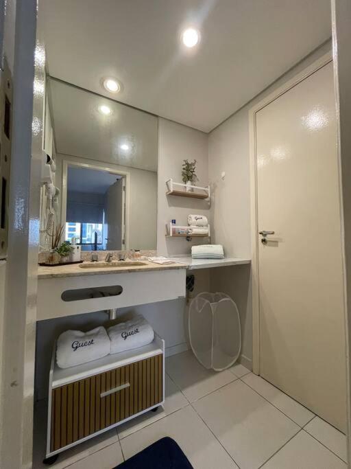 Flat Moema Com Varanda,lazer,servicos E Vaga Sao Paulo