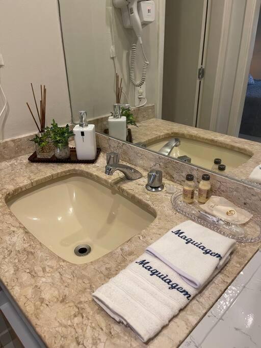Flat Moema Com Varanda,lazer,servicos E Vaga Sao Paulo