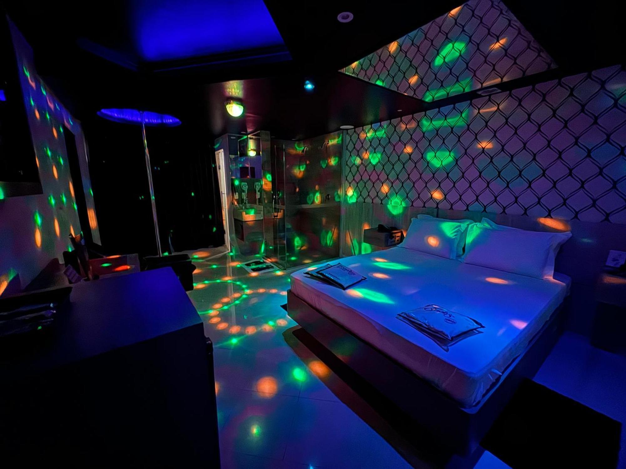 Prestige 4 Liebeshotel