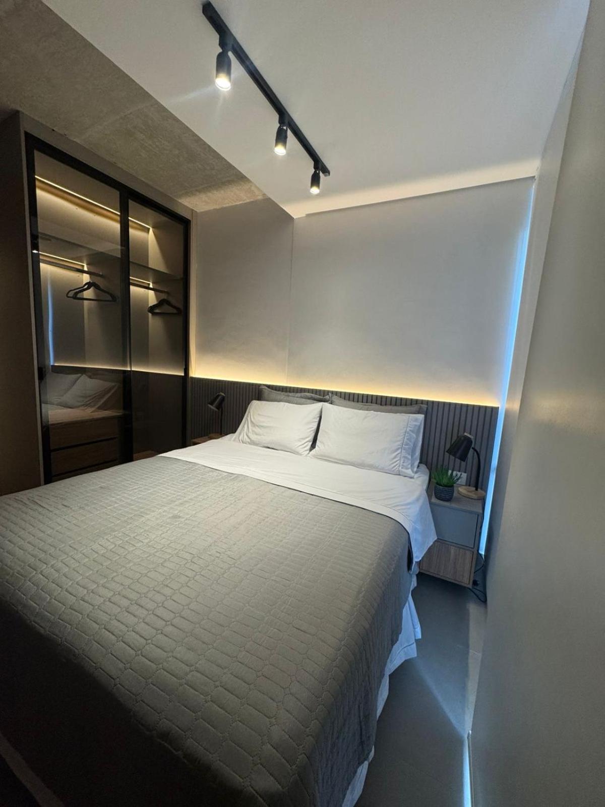 On Augusta Cozy Vitacon Apartemen