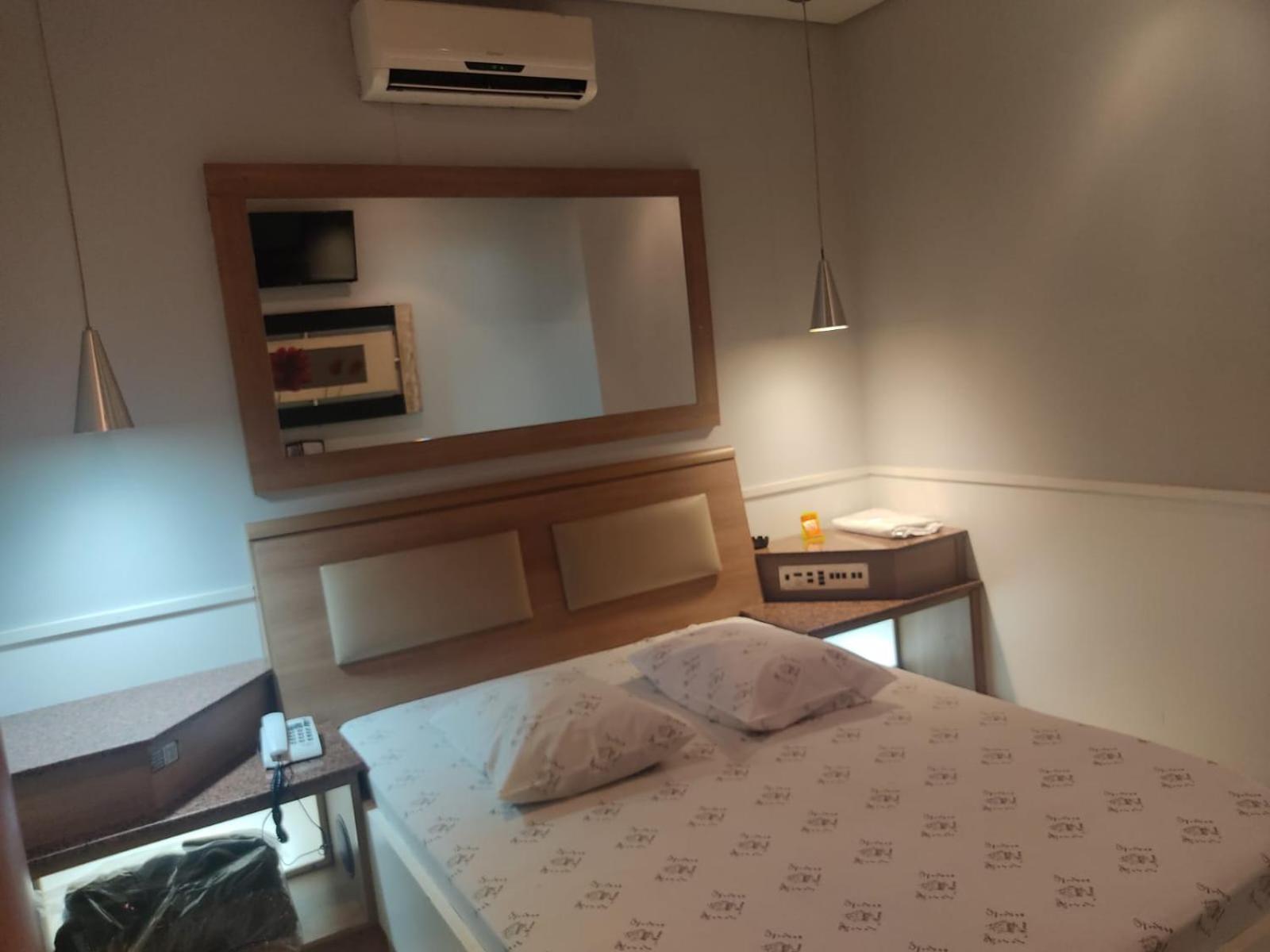 Love hotel Nova Lisboa - Adult Only- *