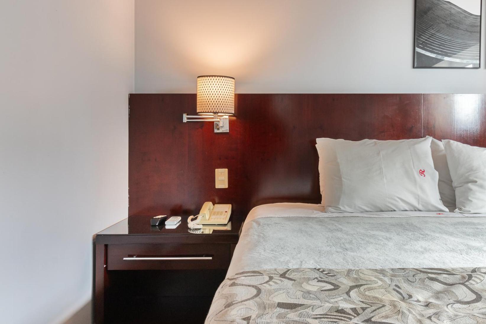 A1 Flats Wym Brooklin Apartemen *