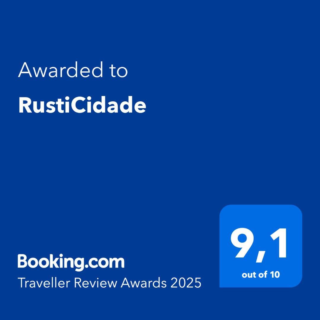 Rusticidade Hostel *