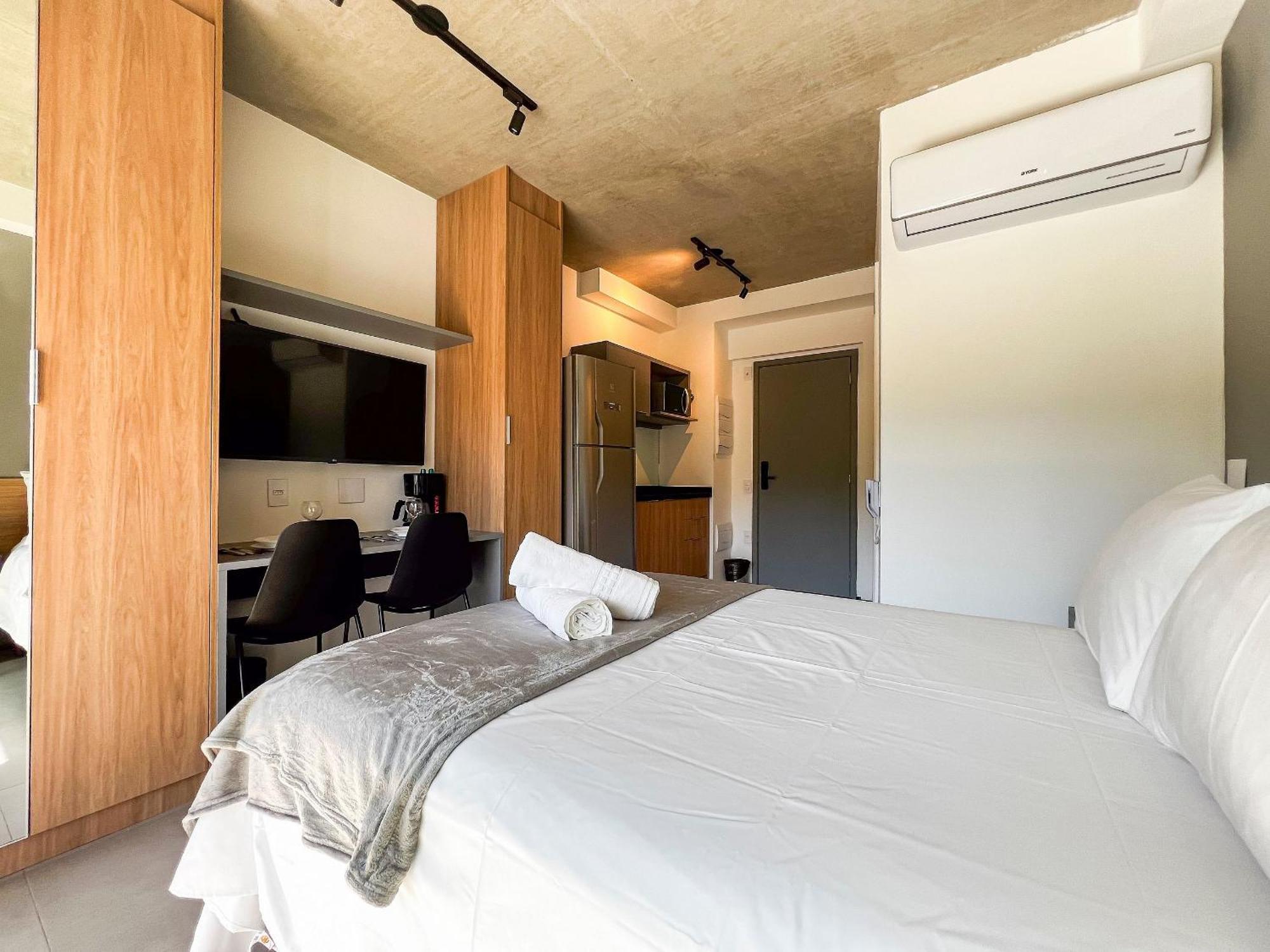 Apartment On - Melo Alves