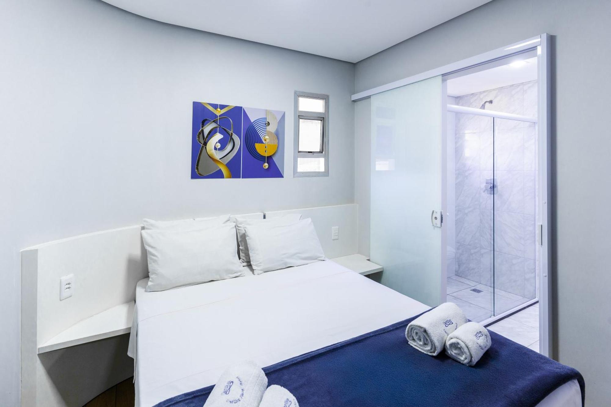 Carillon Plaza Hotel 2*