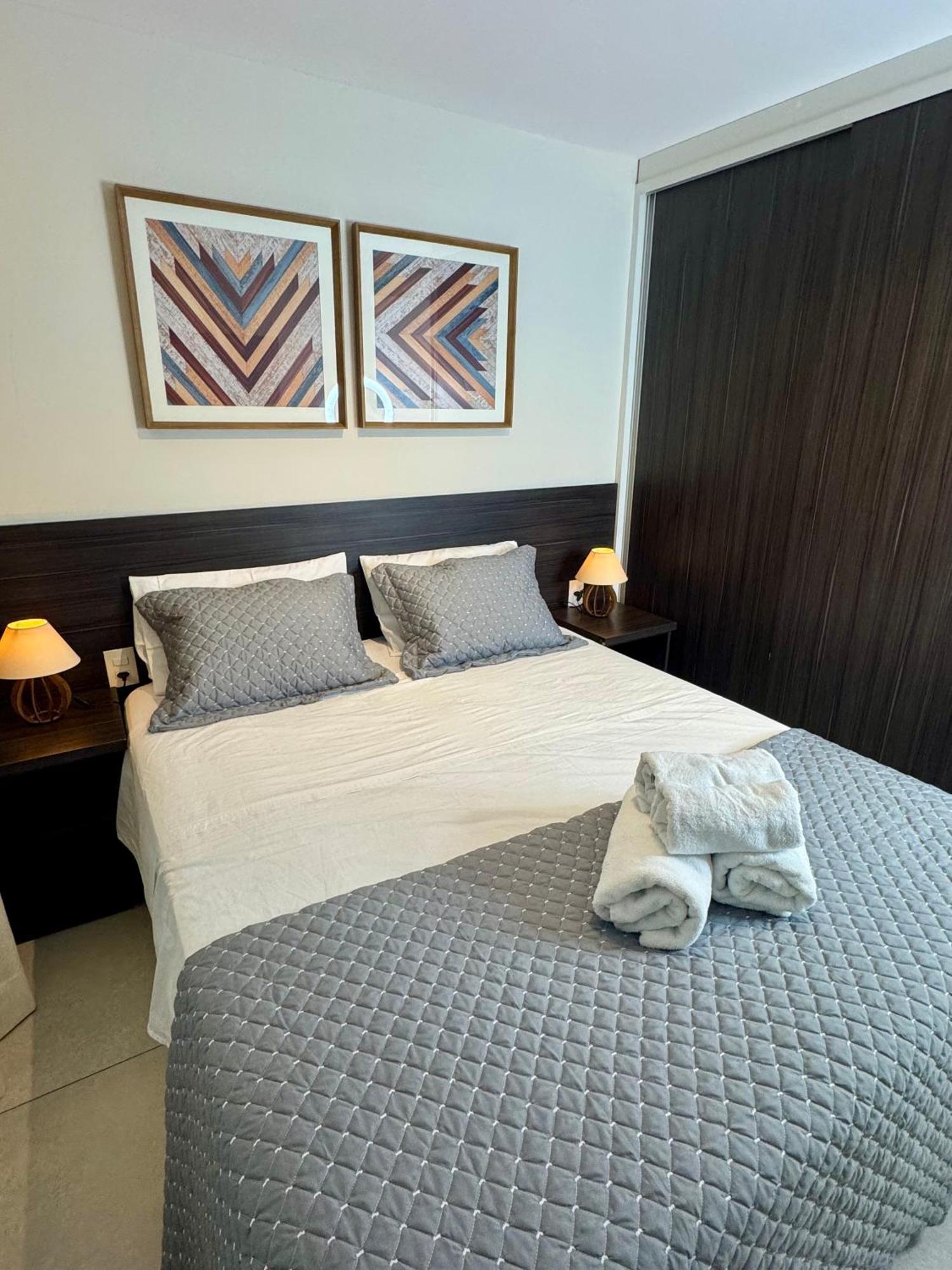 Apartment Uh House , Estacionamento , Piscina, Bela Vista *