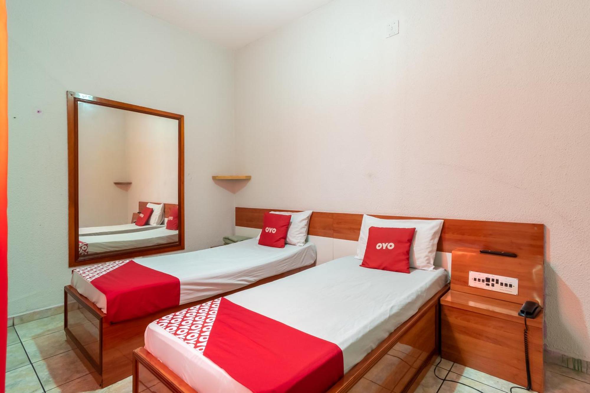 Oyo Dom Pedro, Hotel