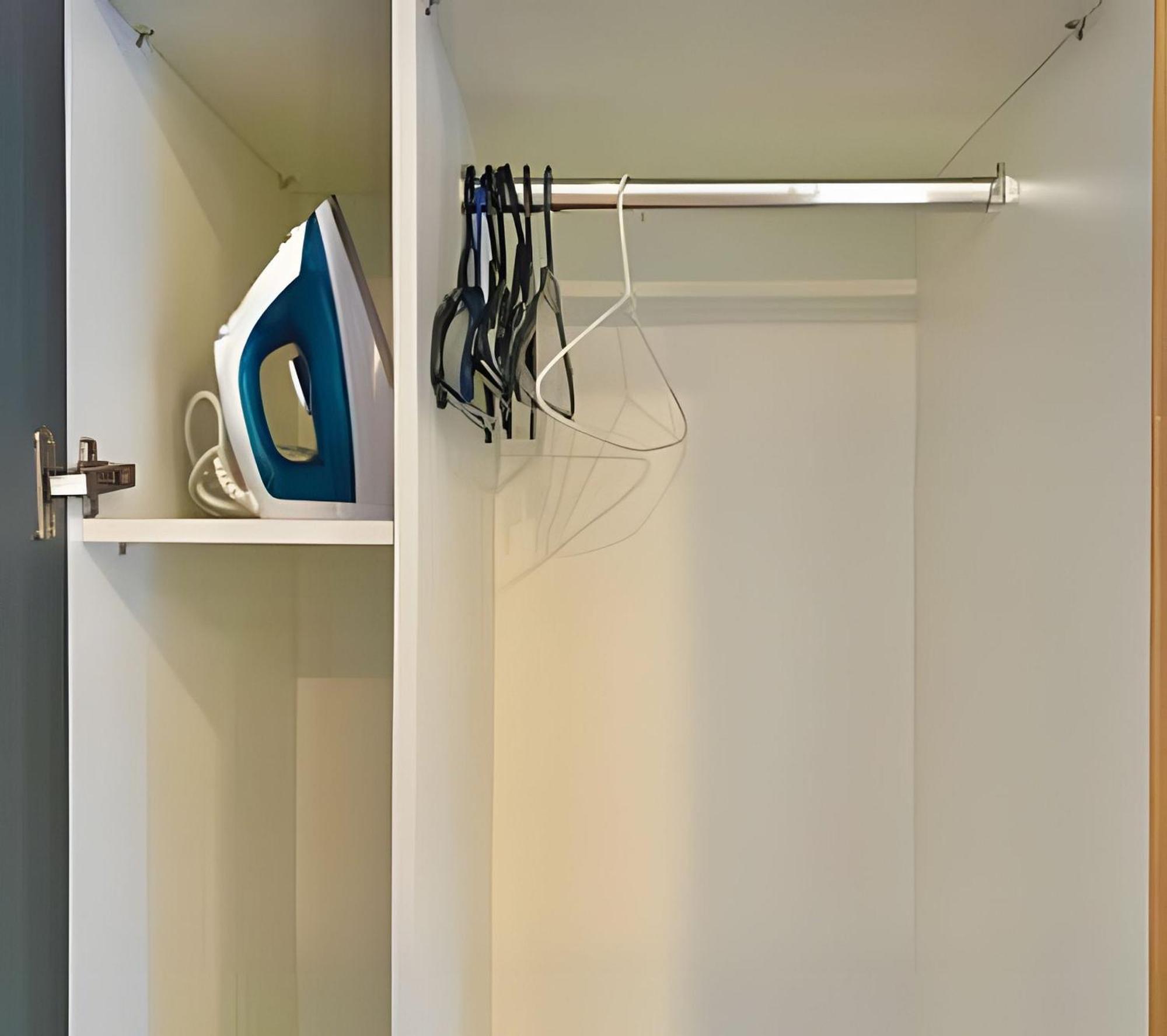 Atmosfera Hachi 307 I Minimalismo Nos Jardins Apartemen
