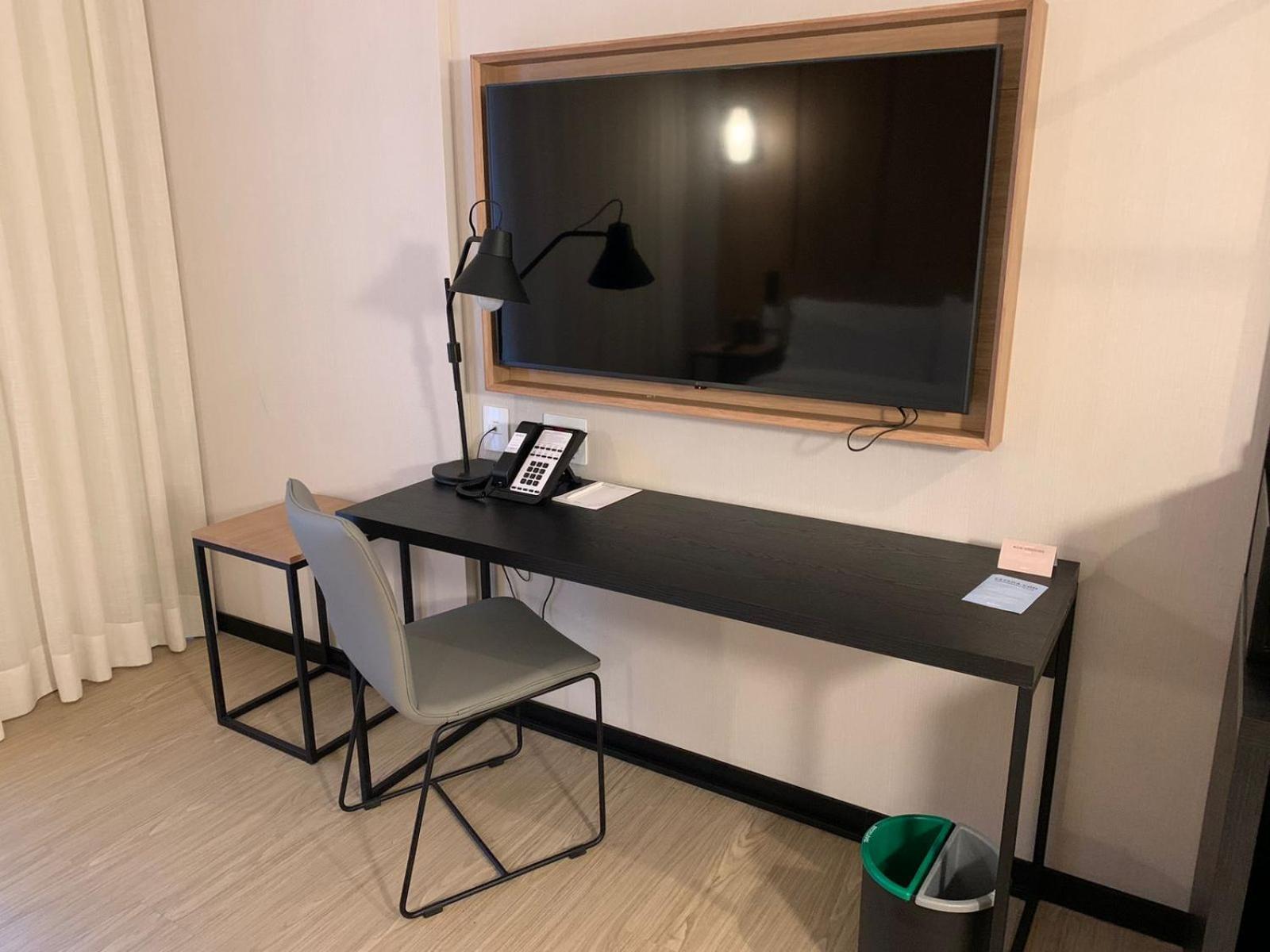 Radisson Pinheiros Khách sạn 4*