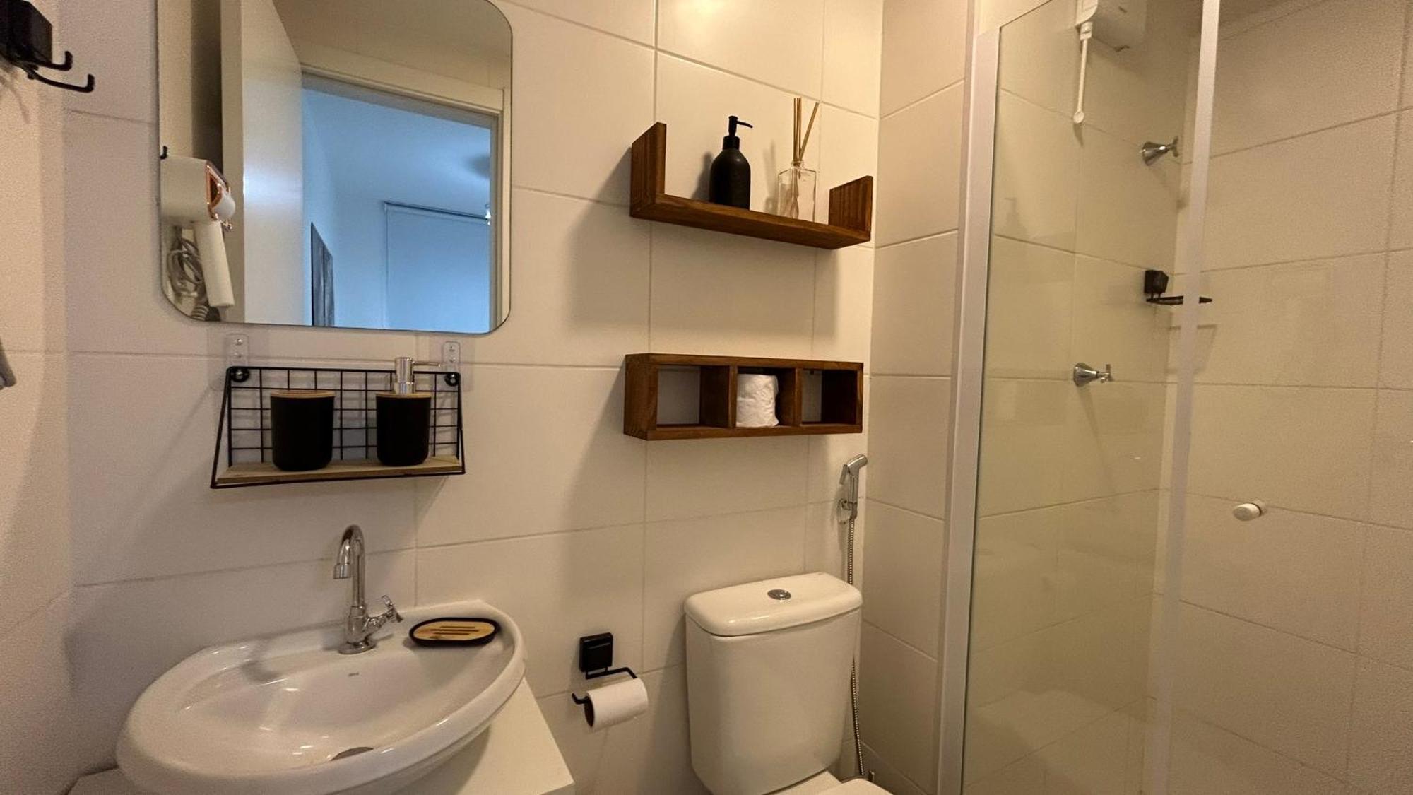 O Completo Com Sacada Prox Tokio Marine Hall Apartemen Sao Paulo