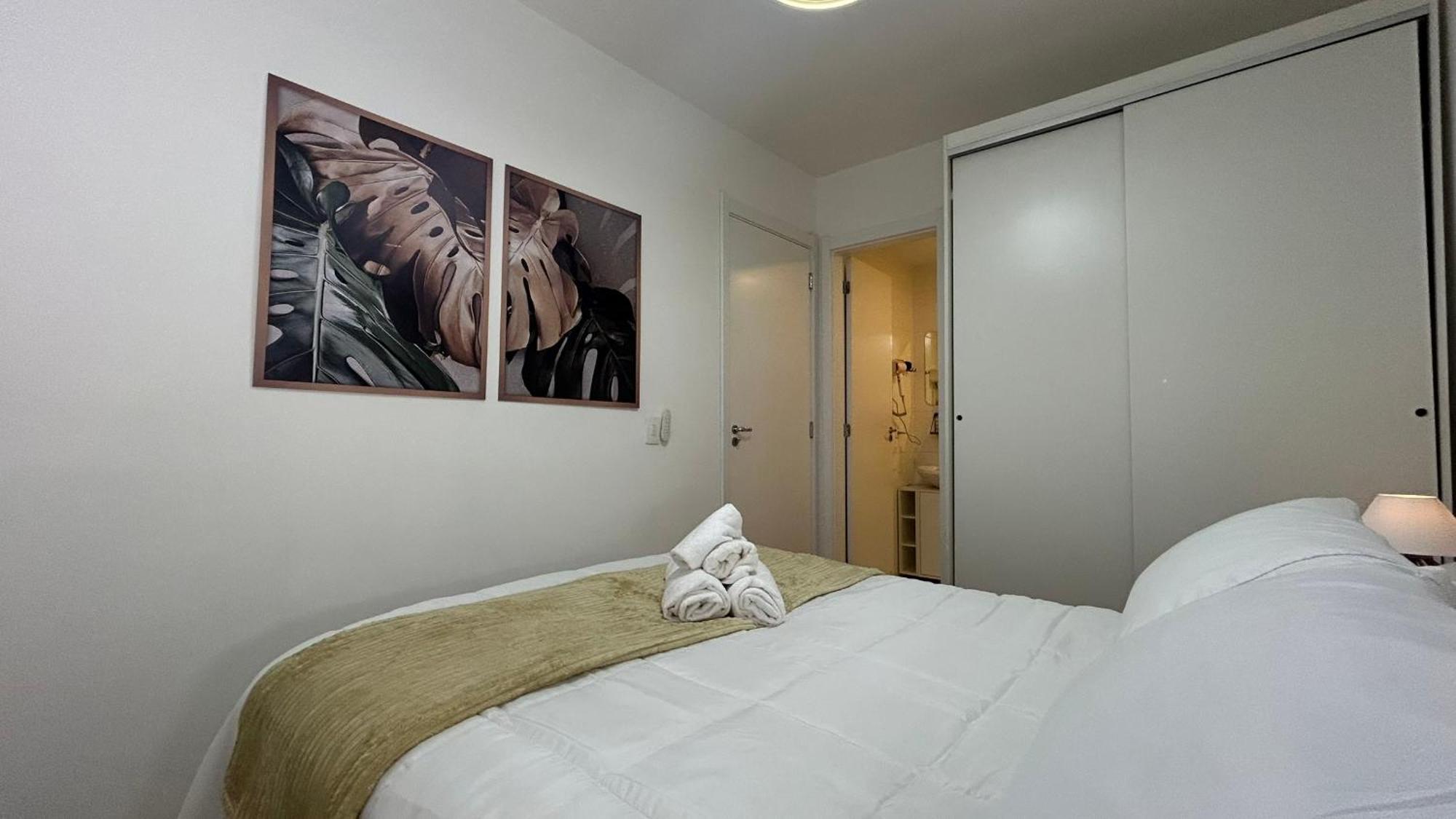 O Completo Com Sacada Prox Tokio Marine Hall Apartemen