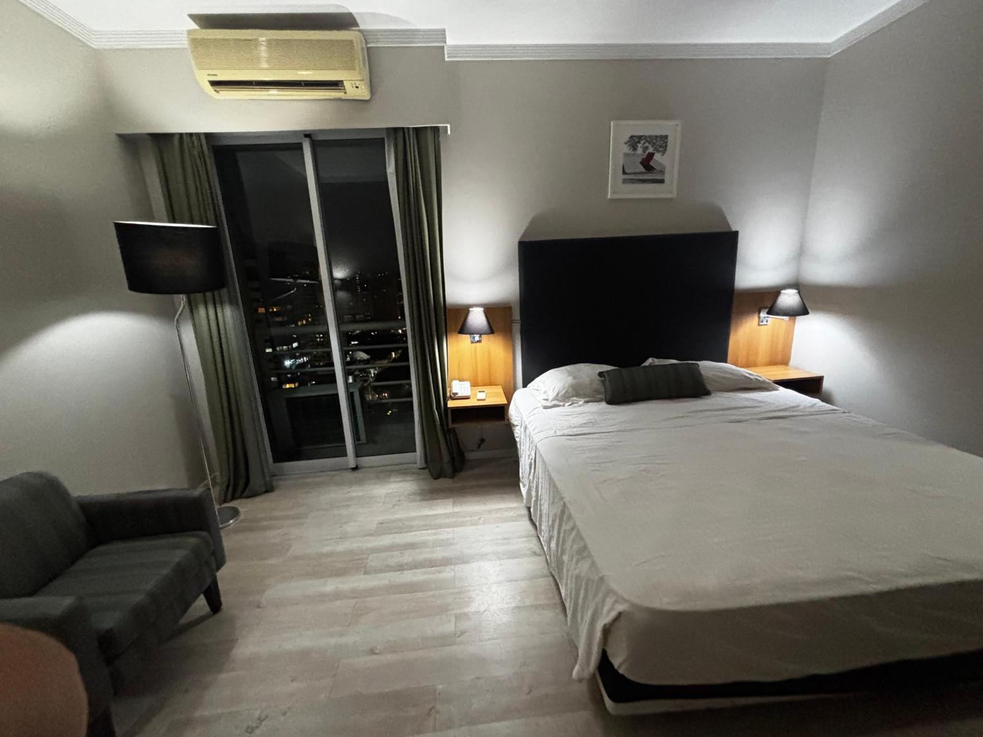 Hotel Flat Comfort Frente Metro Moema Com Sacada 1702