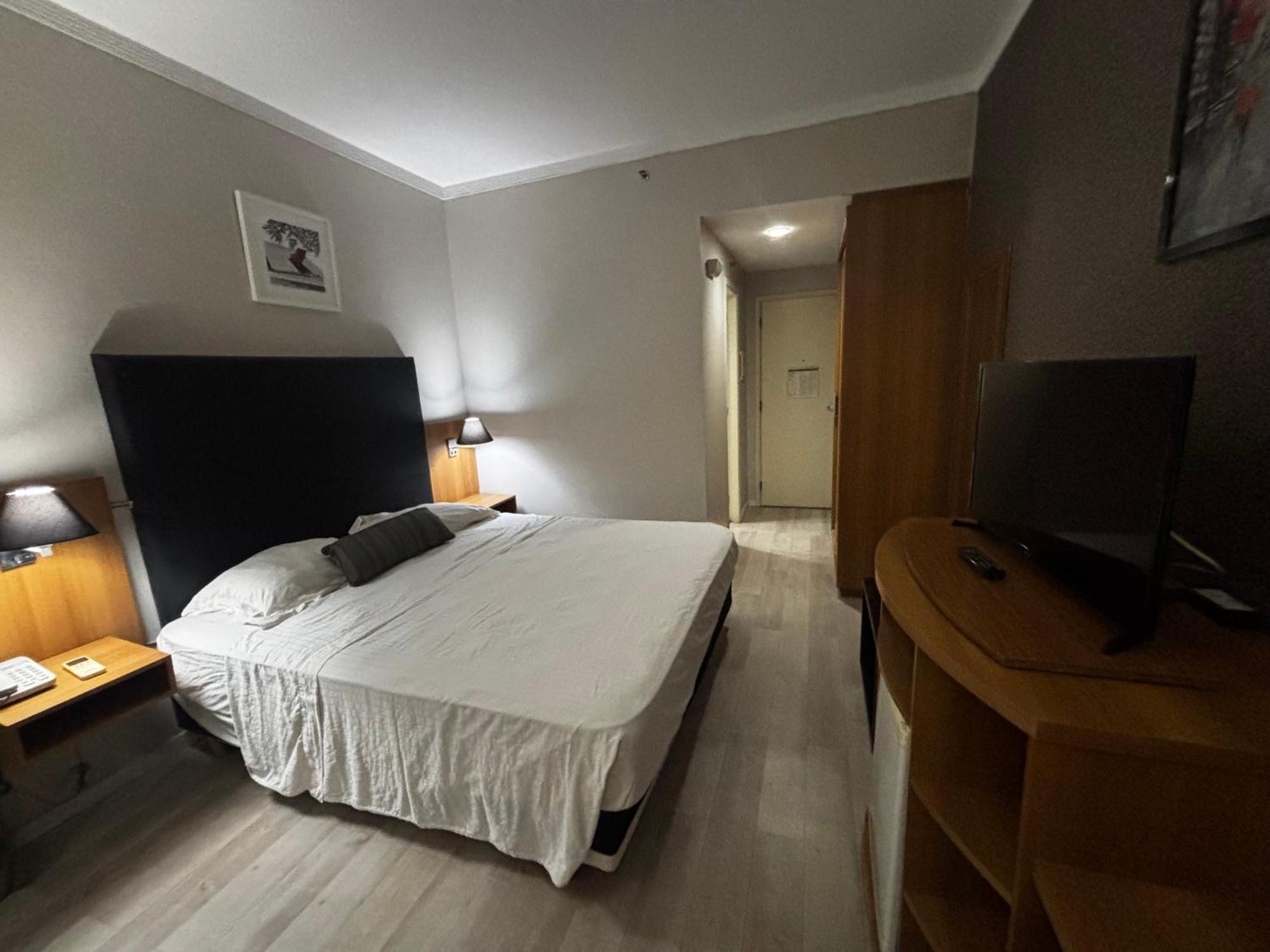 Flat Comfort Frente Metro Moema Com Sacada 1702 Hotel 3*