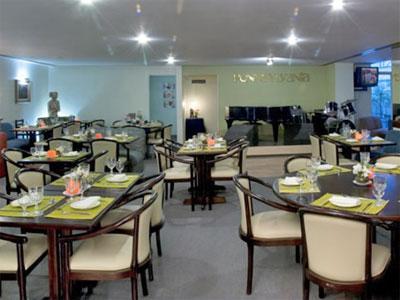 Le Premier Hotel 4*