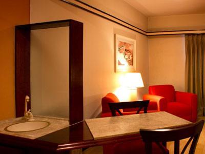 Le Premier Hotel 4*