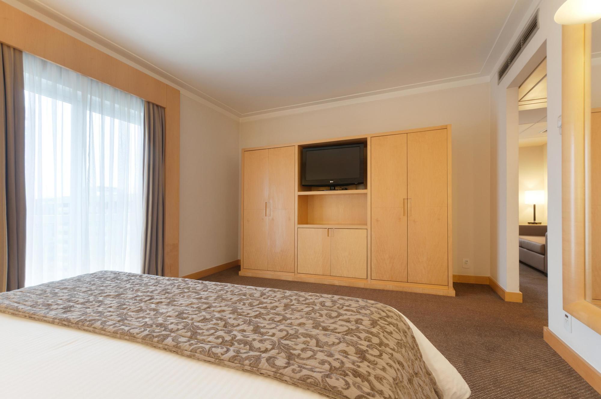 Hotel Intercity Paulista 4*