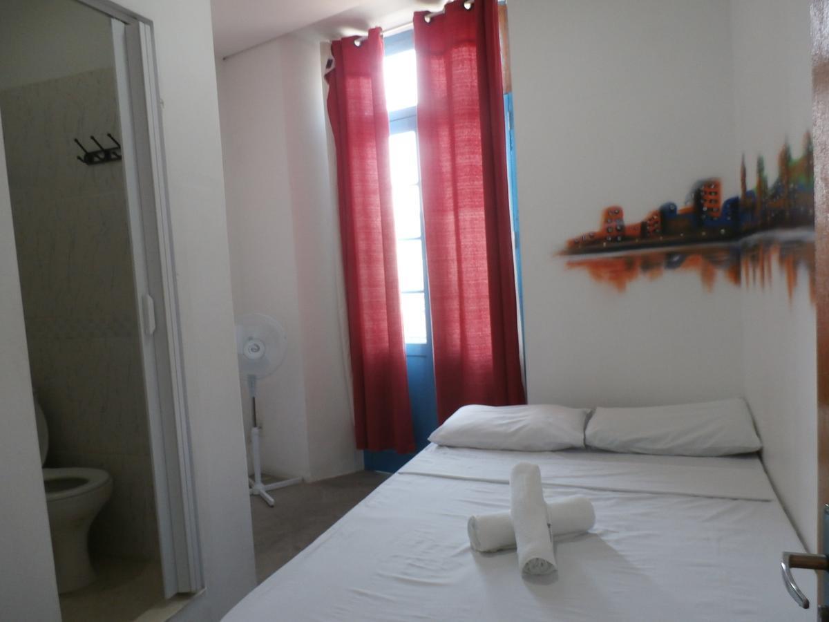 Balcony Hostel *