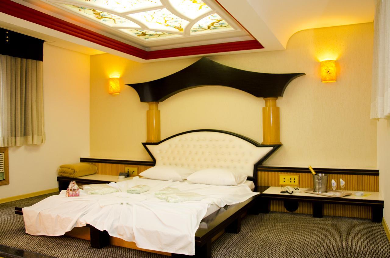 Hotel Omega Palace 3*