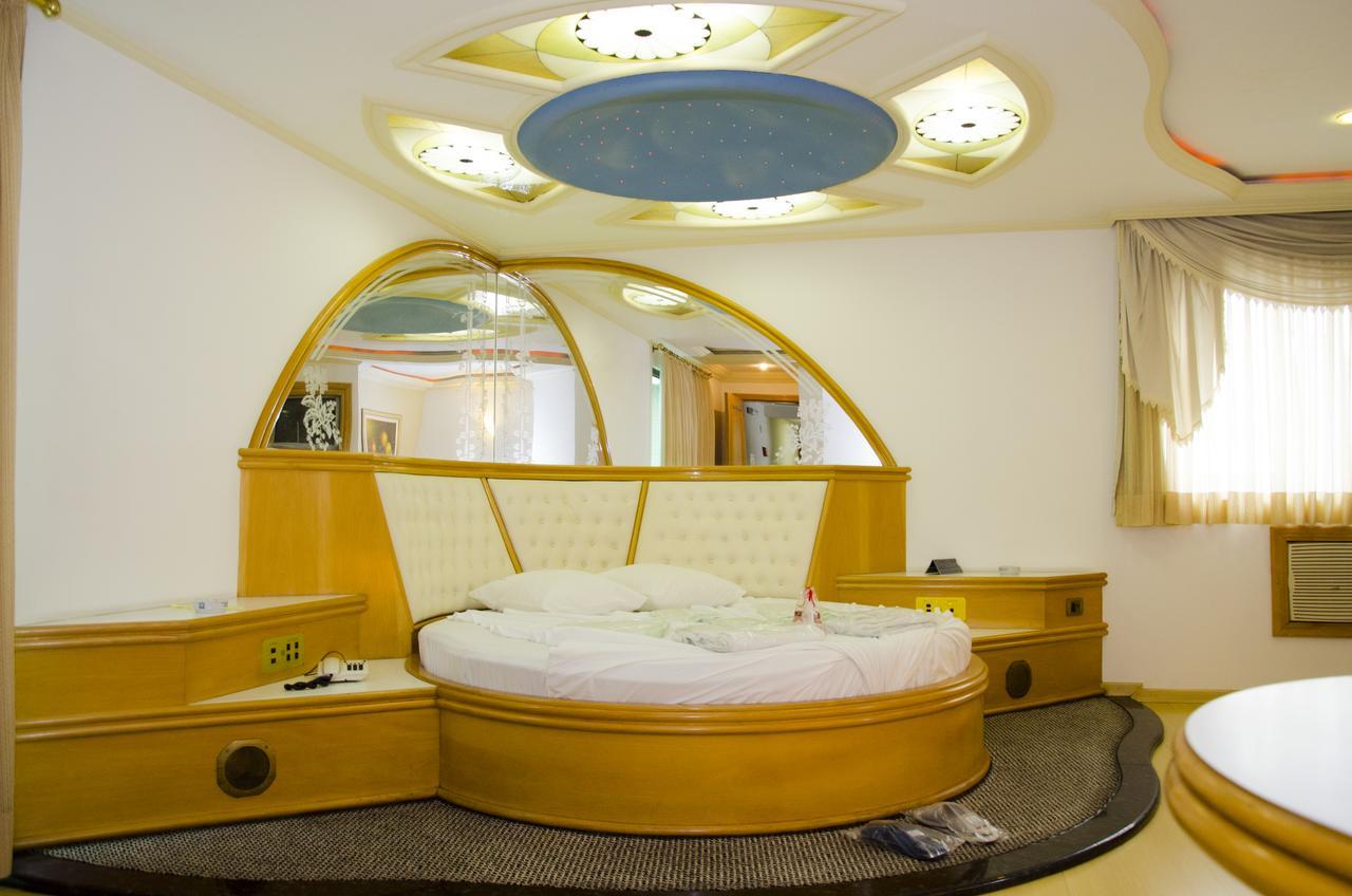 Hotel Omega Palace