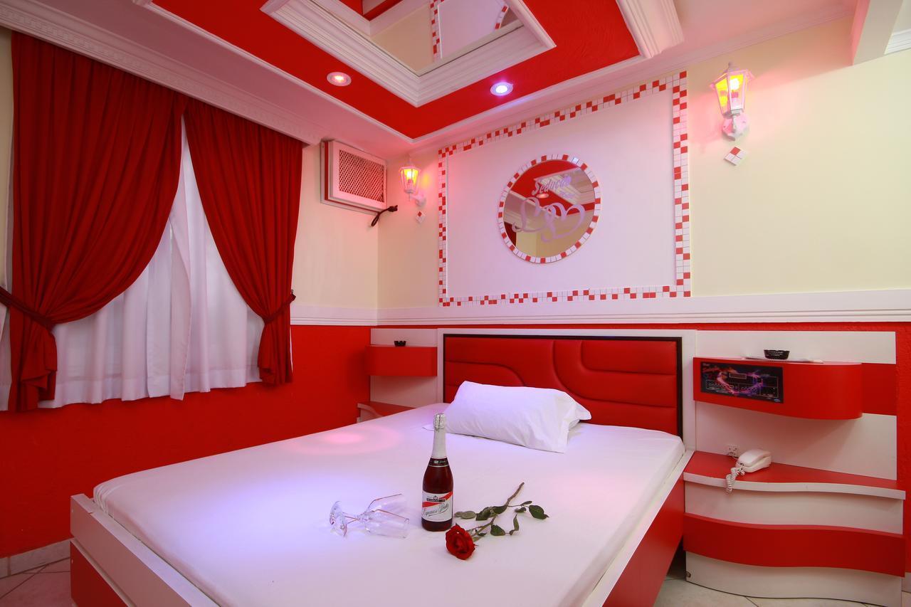Love hotel Seducao *
