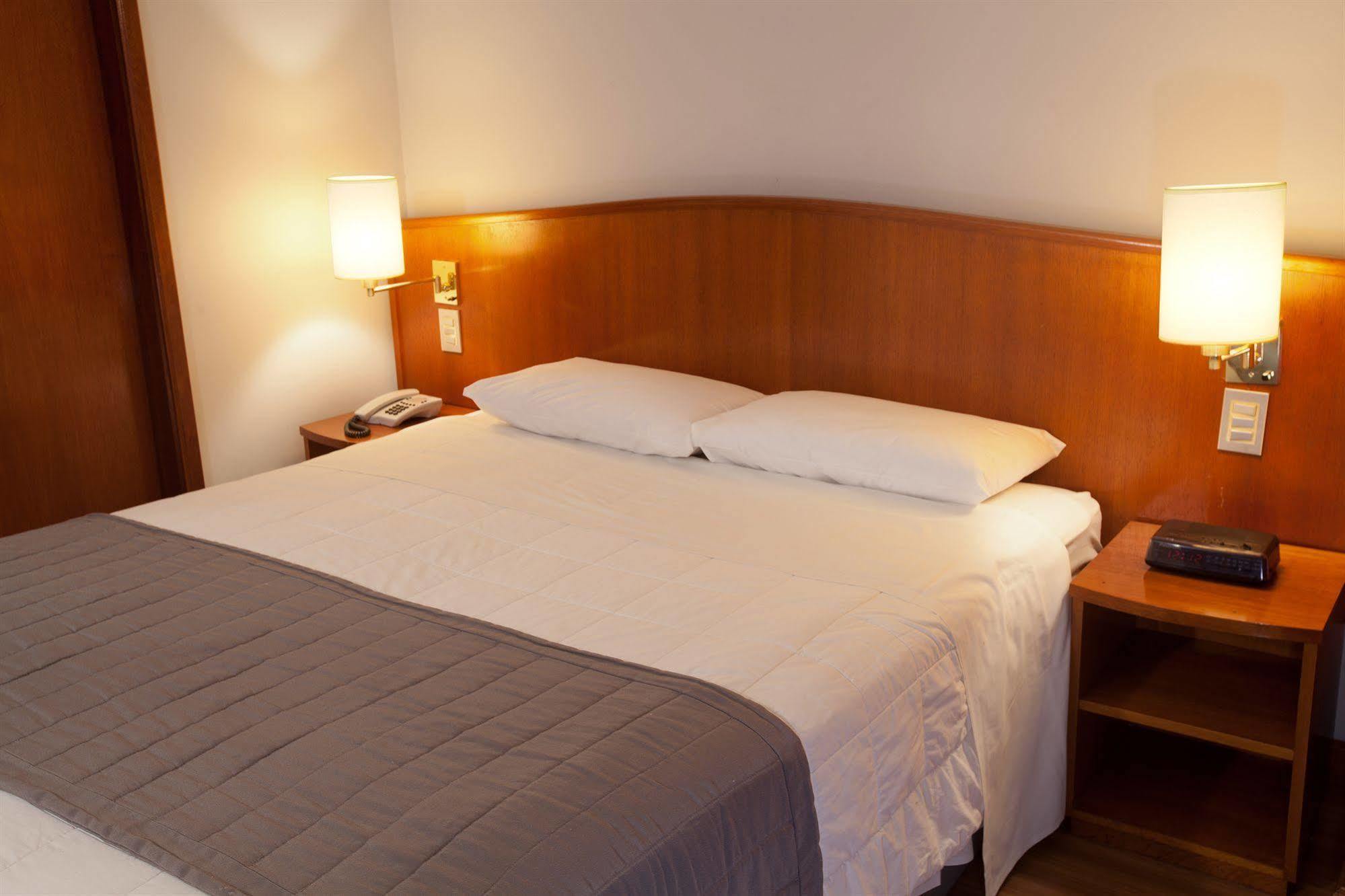 Moncloa 3*