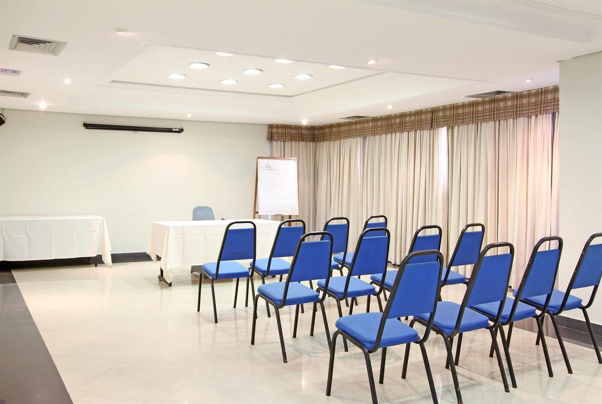 Hotel Travel Conde Luciano 3*