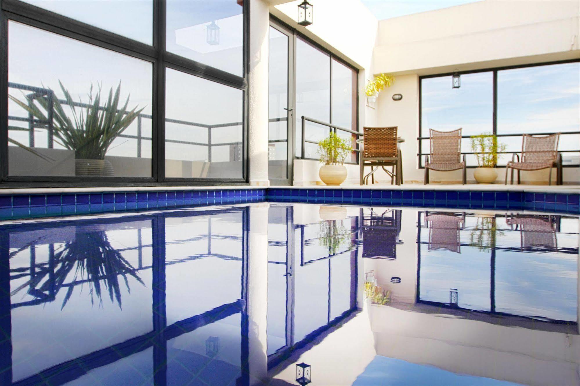 Hotel Travel Conde Luciano 3*