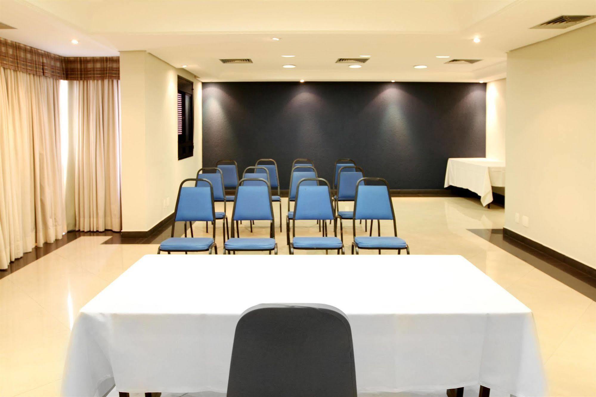 Hotel Travel Conde Luciano