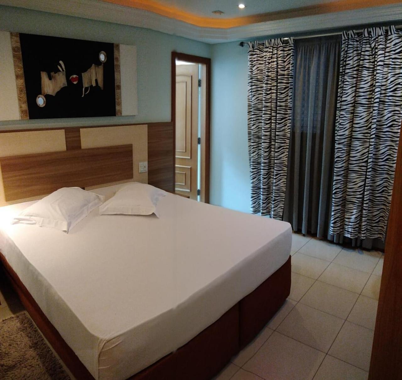 Luni Hotel