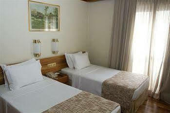 Hotel Regent Park 4*