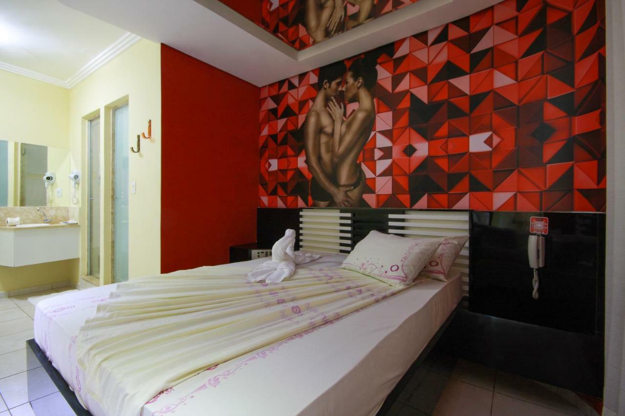 Las Brisas Hotel cinta