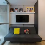 Lindo Studio Com Estacionamento E Internet !