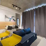 Lindo Studio Arouche 711