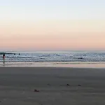 Casa De Villagio Com Piscina- 70 Metros Da Praia