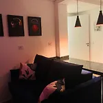 Studio Inteiro 84B