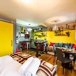 Apto1605 - Apartamento Inteiro, Completo E Confortavel