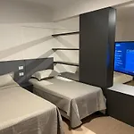 Apartamento Para Pessoas De Familia Ou A Negocio, Ap Lindo Aconchegante No Bras Proximo Igreja Mundial,Mercado Municipal, 25 De Marco, Templo Salomao, Metro Dom Pedro Ll, Bancos, Mercado E Etc