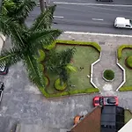 Flat Com Sacada - Regiao Ibirapuera Proximo Varios Hospitais E Unifesp