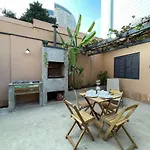 Casa De Tijolos Com Churrasqueira Vila Fechada