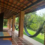 CHÁCARA CASA DO LAGO Muita natureza a 1h de SP!