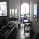 Quarto Com Banheiro Privativo