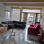 Sobrado Com 3 Quartos