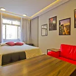 Studio C/ Vaga De Garagem