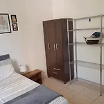 Suite Com Banheiro Super Espacosa